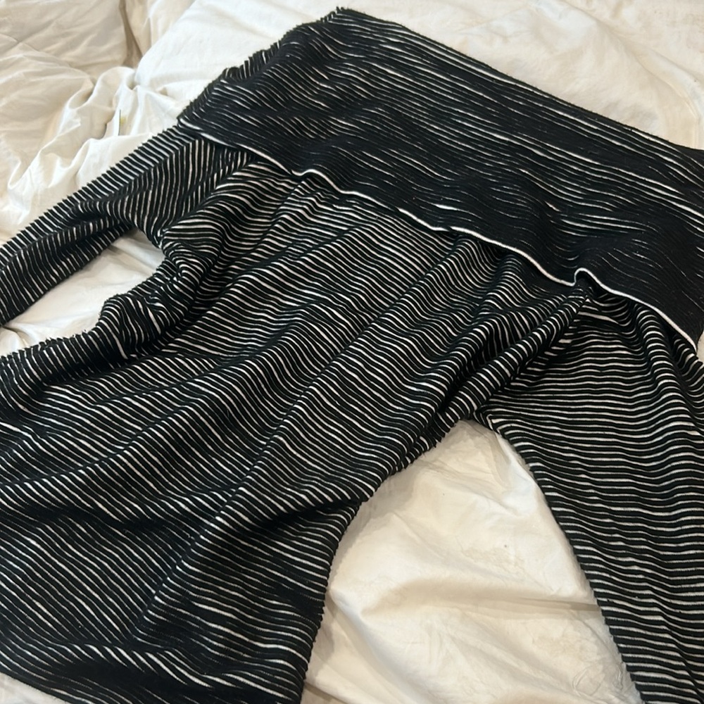 Dolan Left Coast Collection Striped Off the‎ Shoulder Sweater Size Small - Picture 10 of 10
